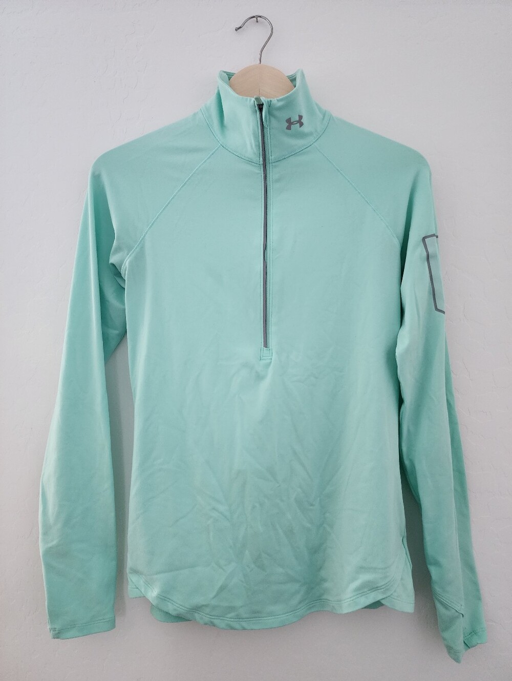 Under Armour Mint Green Half-Zip Performance Pullover, Thumb Holes, M